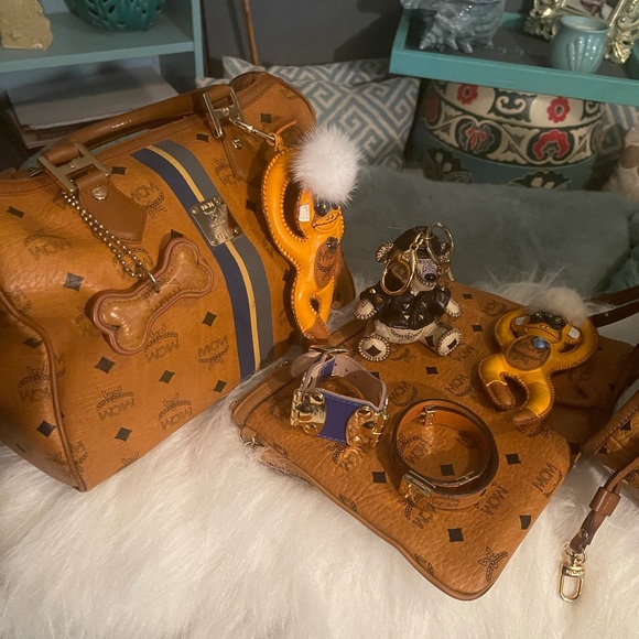 Authentic MCM  Boston bag - Picture 3 of 4